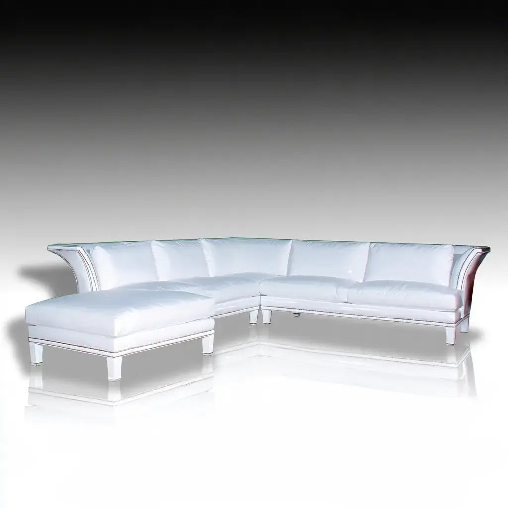 Sofá rinconero gris con patas curvas de Coatrackhaven, sofá moderno y cómodo para sala de estar.